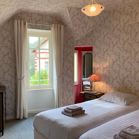 아파트 Cosy In A 19th-century Villa, Cleaning Included 생 넥테르